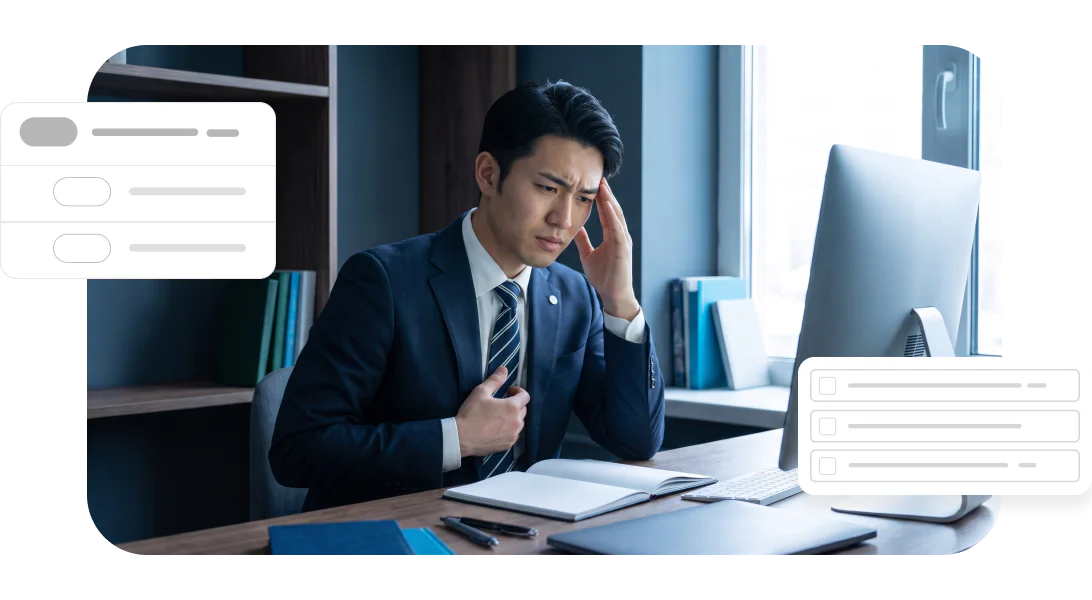 一位员工在书桌前对着空白的笔记本，课程内容与他手上的工作没有接口